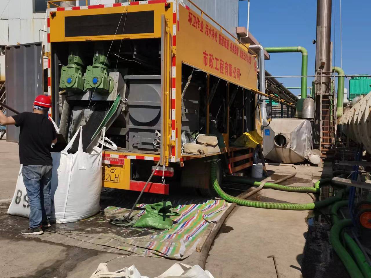 澄城淤泥压干处理